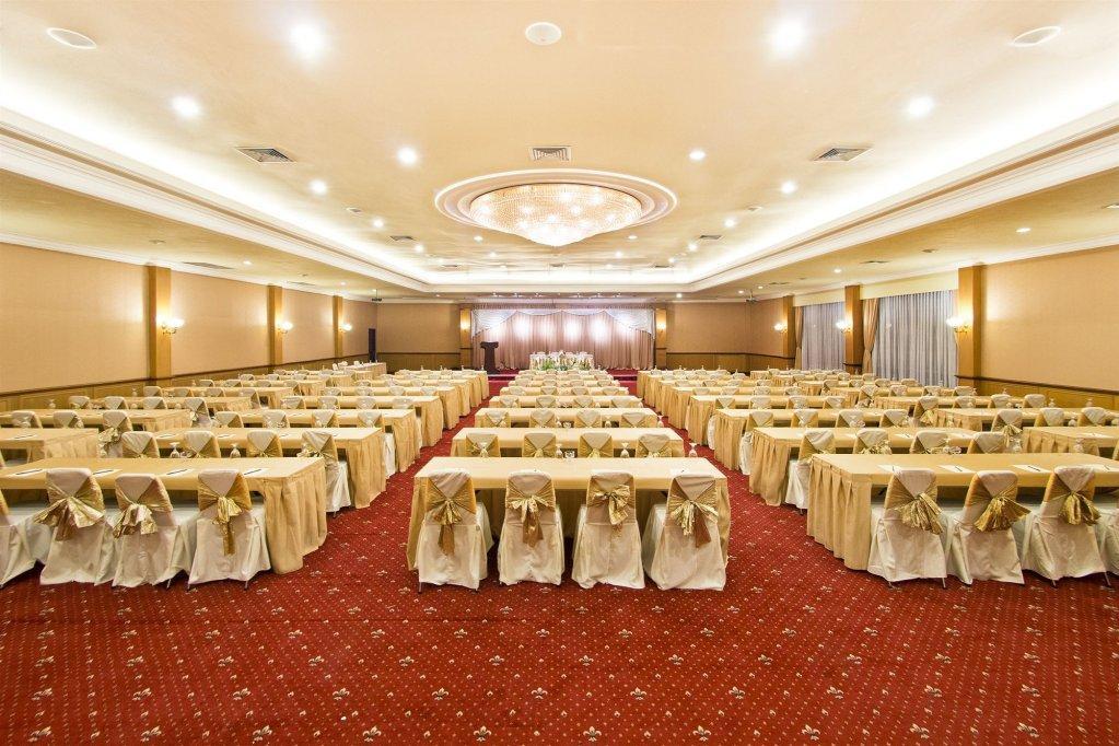 Puri Asri Hotel & Resort Magelang Exterior foto